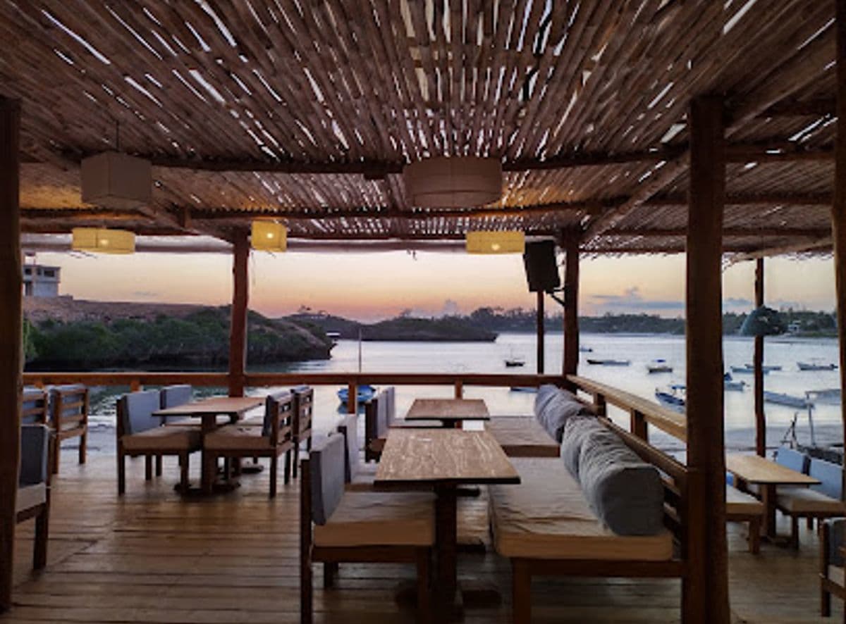 Kokomo Beach Bar & Restaurant beachfront setting, Watamu