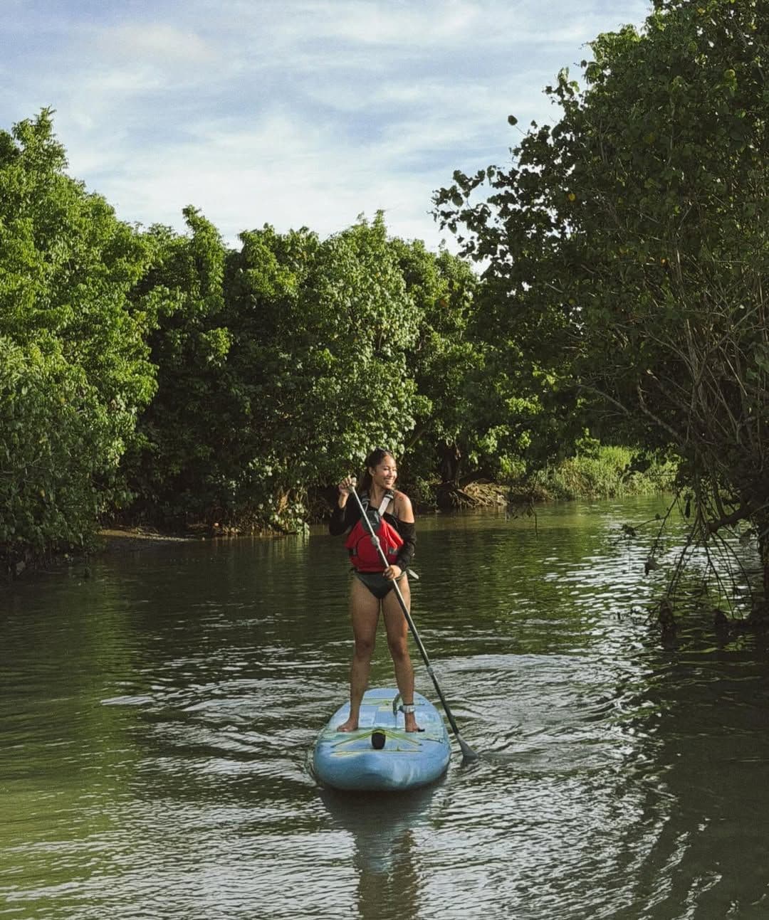 Paddle board in mida creek watamu klickenya